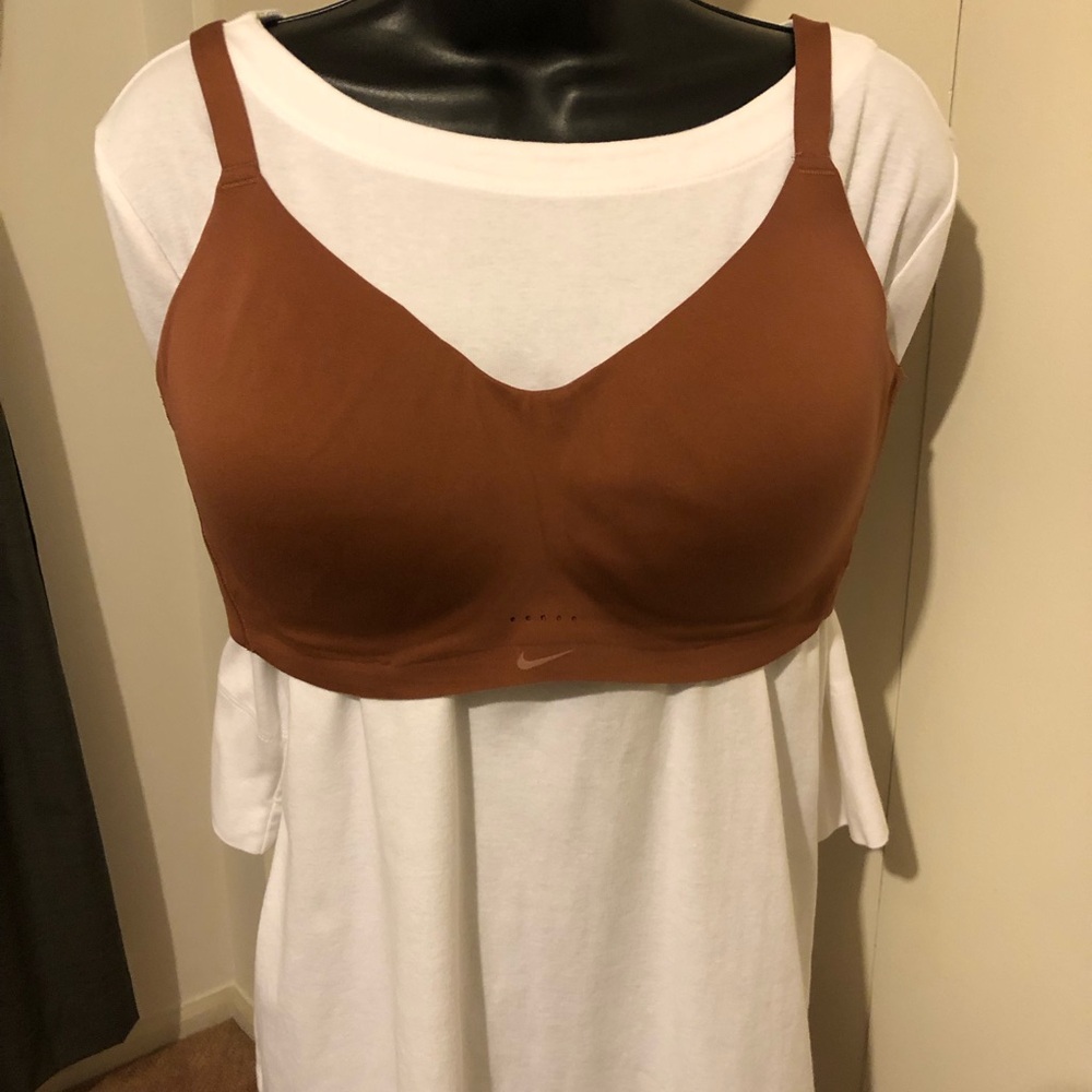 Nike Women's Bronze Wireless Sports Bra